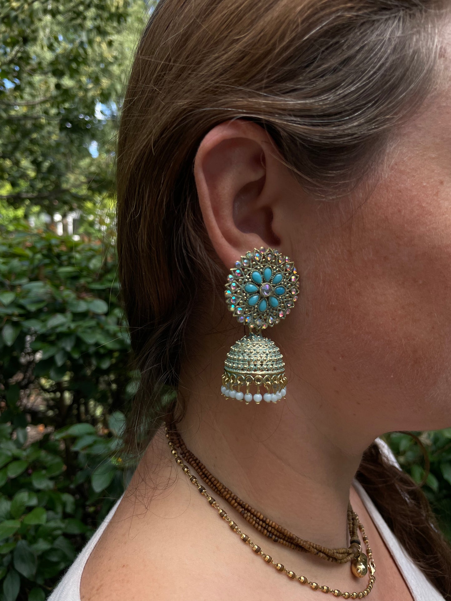 Jhumka auskarai - varpelio formos auskarai