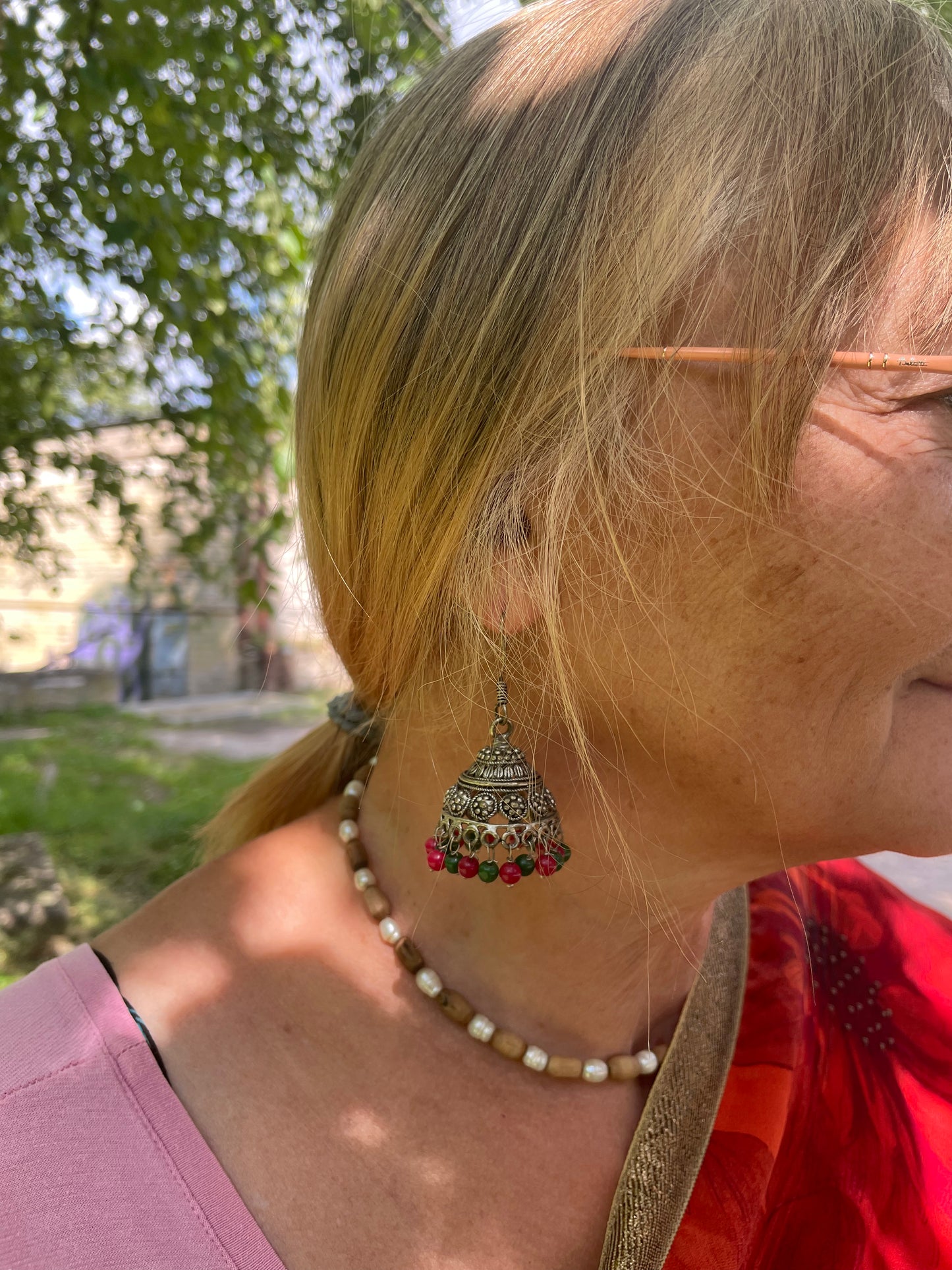 Jhumka auskarai - varpelio formos auskarai