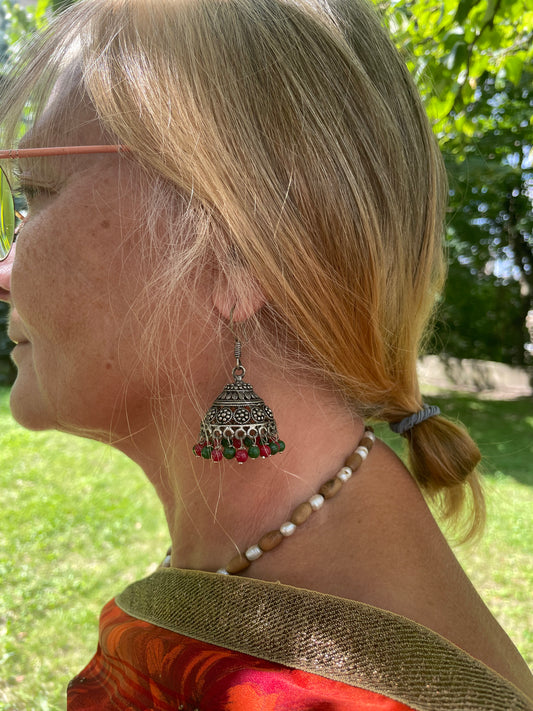 Jhumka auskarai - varpelio formos auskarai