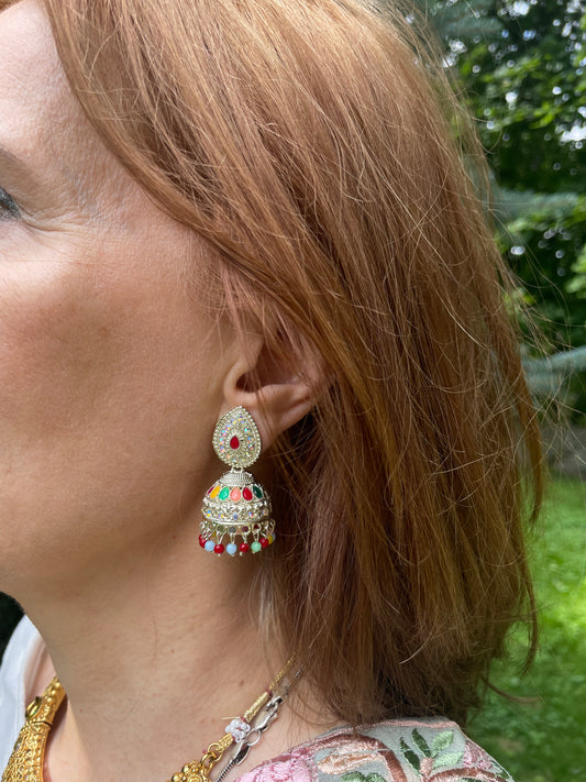 Jhumka auskarai - varpelio formos auskarai